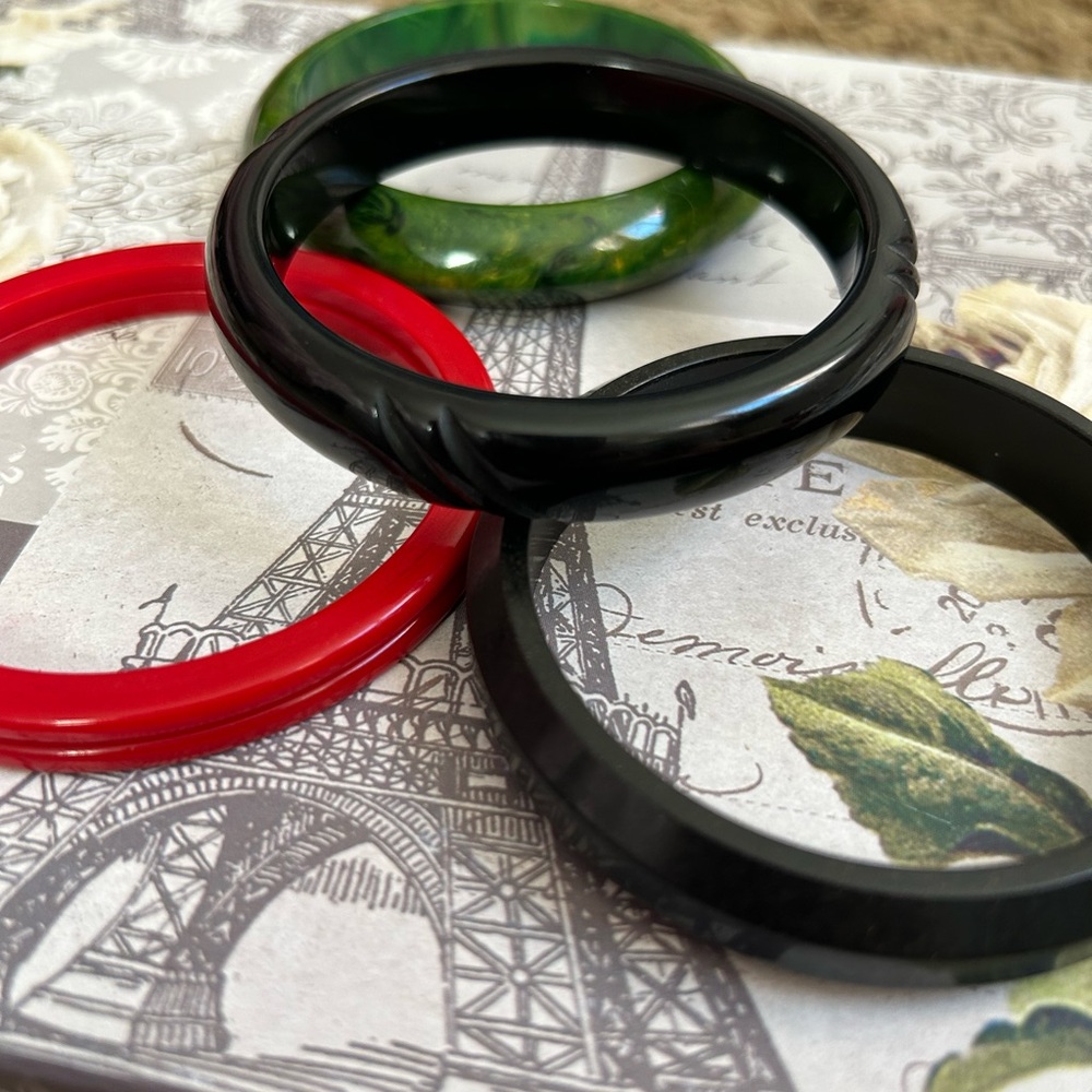 5 Vintage Bakelite Celluloid Plastic bangles